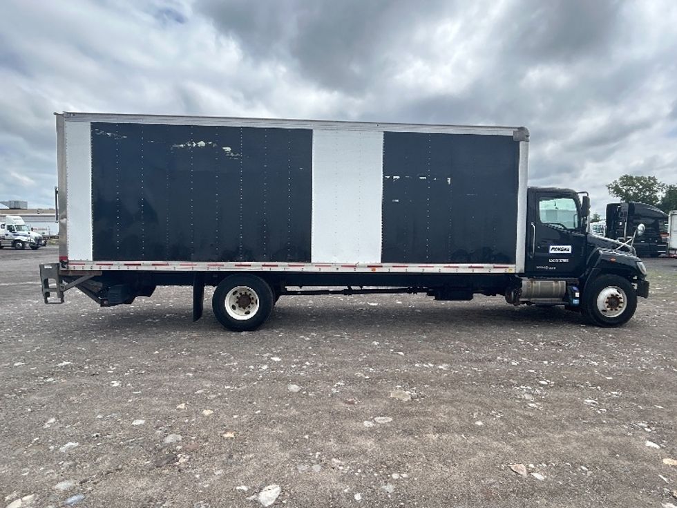 Medium Duty Box Truck-Light and Medium Duty Trucks-Hino-2019-268-Rochester-NY-198,680\n\t\tmiles-$ 46,000 - Image 15