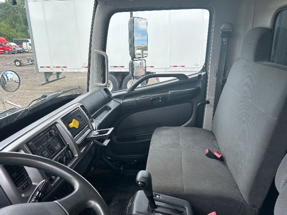 Medium Duty Box Truck-Light and Medium Duty Trucks-Hino-2019-268-Rochester-NY-198,680\n\t\tmiles-$ 46,000 - Image 19