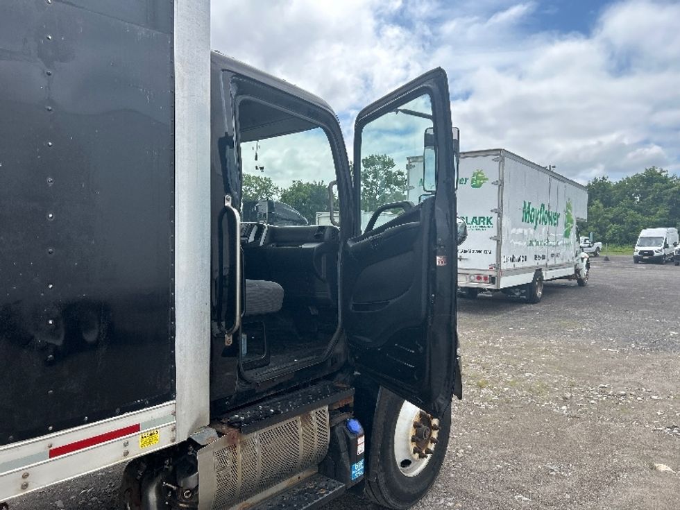 Medium Duty Box Truck-Light and Medium Duty Trucks-Hino-2019-268-Rochester-NY-198,680\n\t\tmiles-$ 46,000 - Image 20