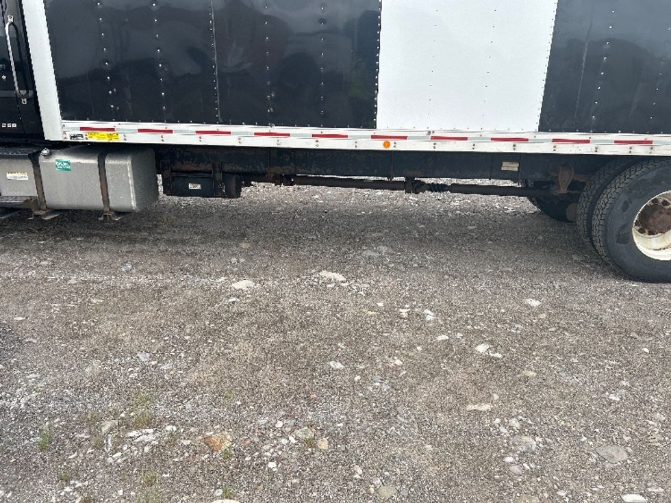 Medium Duty Box Truck-Light and Medium Duty Trucks-Hino-2019-268-Rochester-NY-198,680\n\t\tmiles-$ 46,000 - Image 5