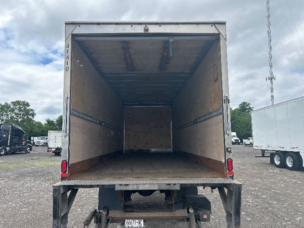 Medium Duty Box Truck-Light and Medium Duty Trucks-Hino-2019-268-Rochester-NY-198,680\n\t\tmiles-$ 46,000 - Image 8