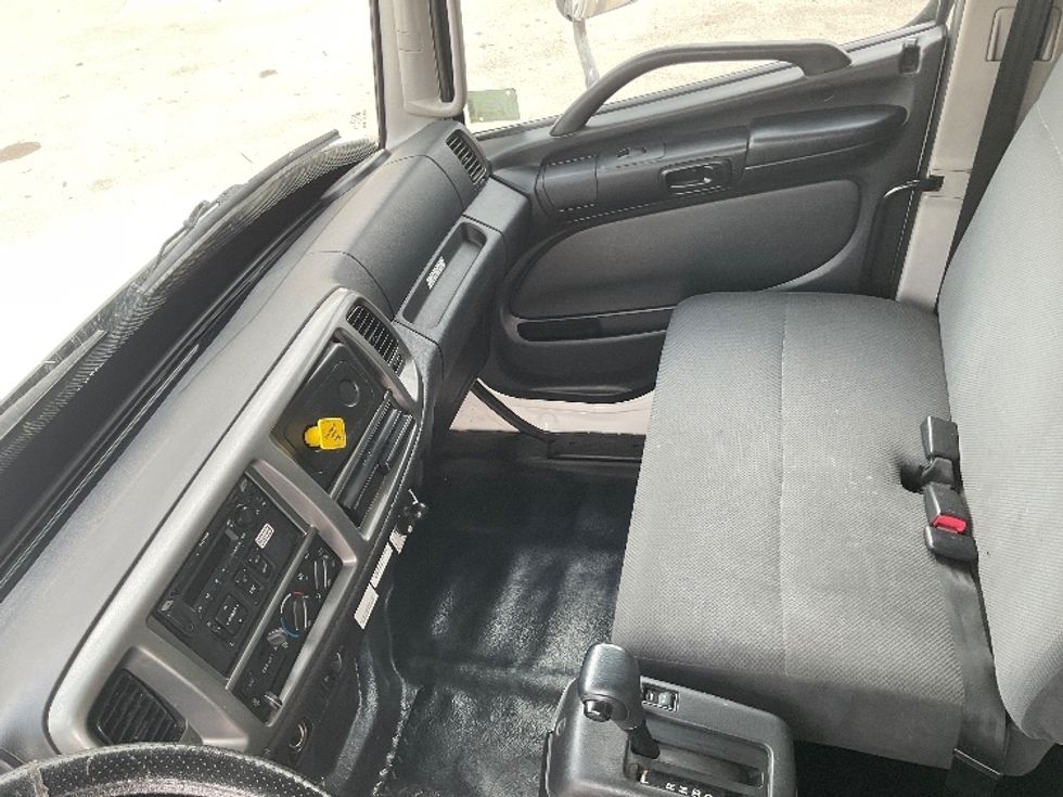 Medium Duty Box Truck-Light and Medium Duty Trucks-Hino-2019-268-Salt Lake City-UT-287,856\n\t\tmiles-$ 30,750 - Image 19