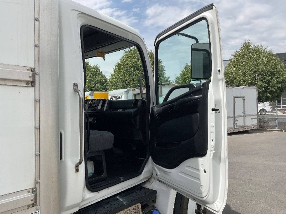 Medium Duty Box Truck-Light and Medium Duty Trucks-Hino-2019-268-Salt Lake City-UT-287,856\n\t\tmiles-$ 30,750 - Image 20