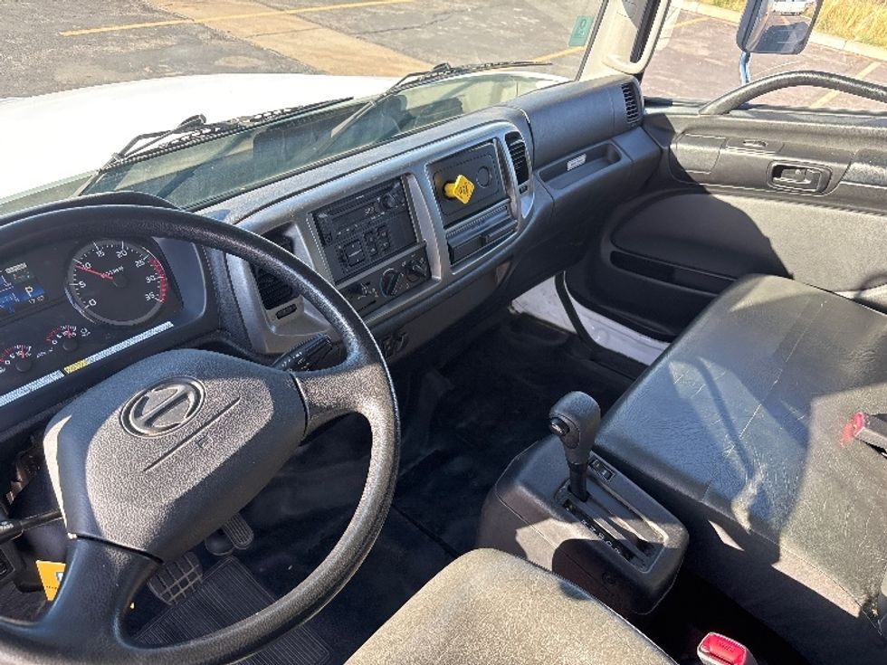 Medium Duty Box Truck-Light and Medium Duty Trucks-Hino-2019-268-Salt Lake City-UT-65,732\n\t\tmiles-$ 56,750 - Image 16