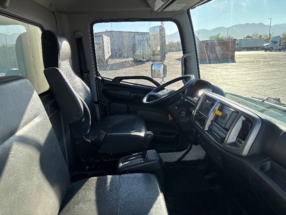 Medium Duty Box Truck-Light and Medium Duty Trucks-Hino-2019-268-Salt Lake City-UT-65,732\n\t\tmiles-$ 56,750 - Image 21