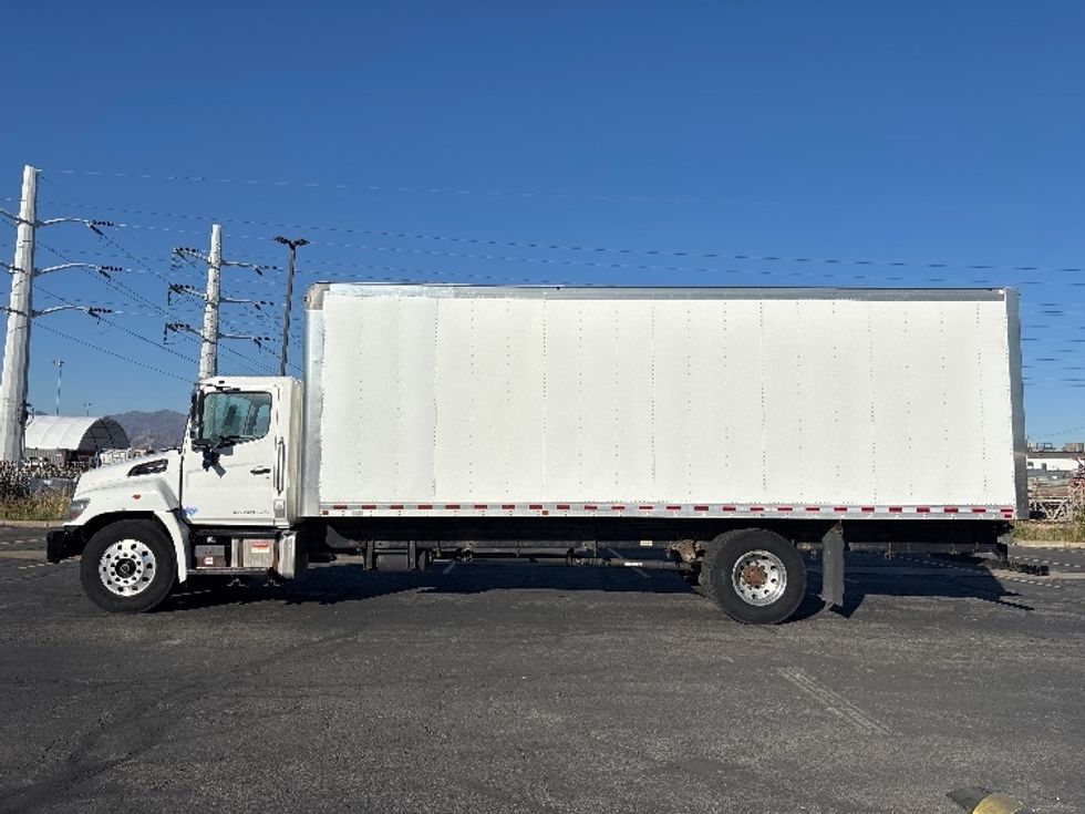 Medium Duty Box Truck-Light and Medium Duty Trucks-Hino-2019-268-Salt Lake City-UT-65,732\n\t\tmiles-$ 56,750 - Image 4