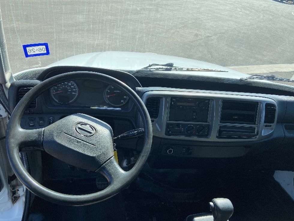 Medium Duty Box Truck-Light and Medium Duty Trucks-Hino-2019-268-San Antonio-TX-193,244\n\t\tmiles-$ 45,000 - Image 18