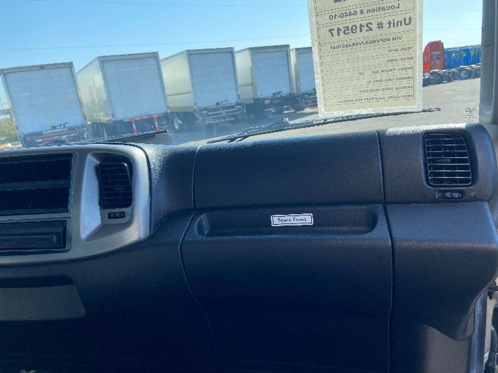 Medium Duty Box Truck-Light and Medium Duty Trucks-Hino-2019-268-San Antonio-TX-193,244\n\t\tmiles-$ 45,000 - Image 21