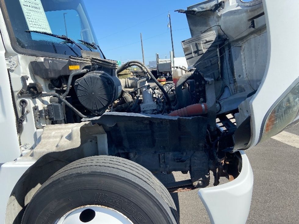 Medium Duty Box Truck-Light and Medium Duty Trucks-Hino-2019-268-San Antonio-TX-193,244\n\t\tmiles-$ 45,000 - Image 23