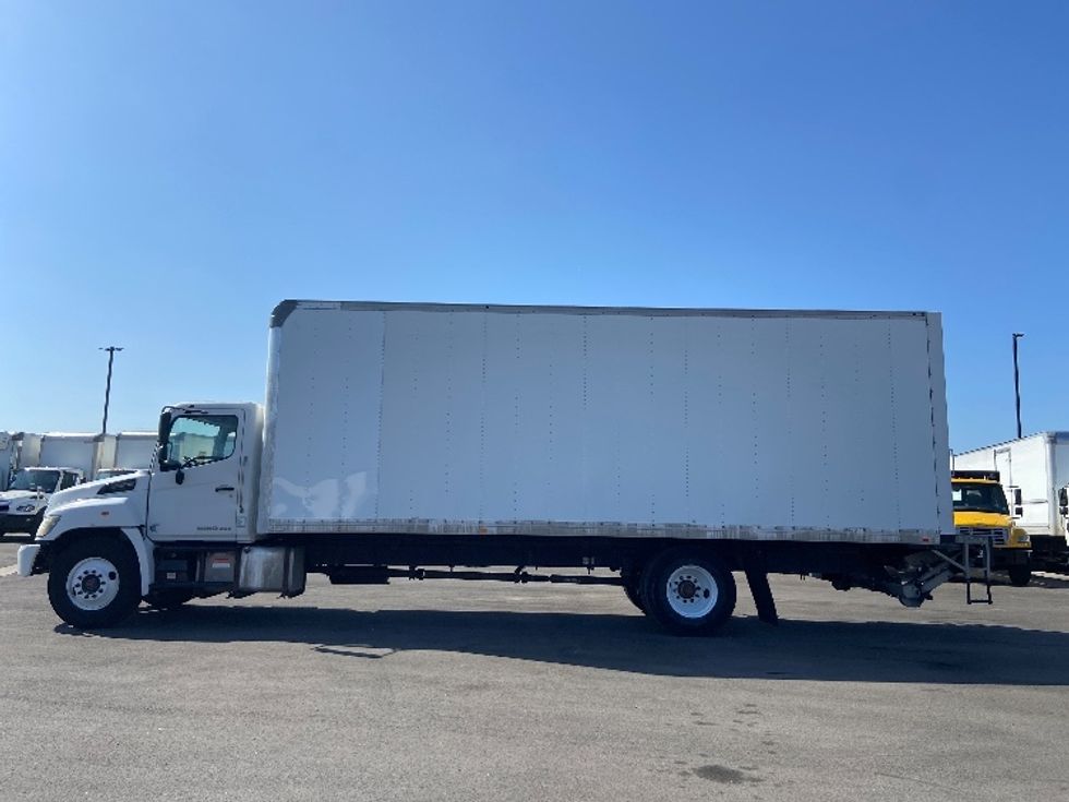 Medium Duty Box Truck-Light and Medium Duty Trucks-Hino-2019-268-San Antonio-TX-193,244\n\t\tmiles-$ 45,000 - Image 4