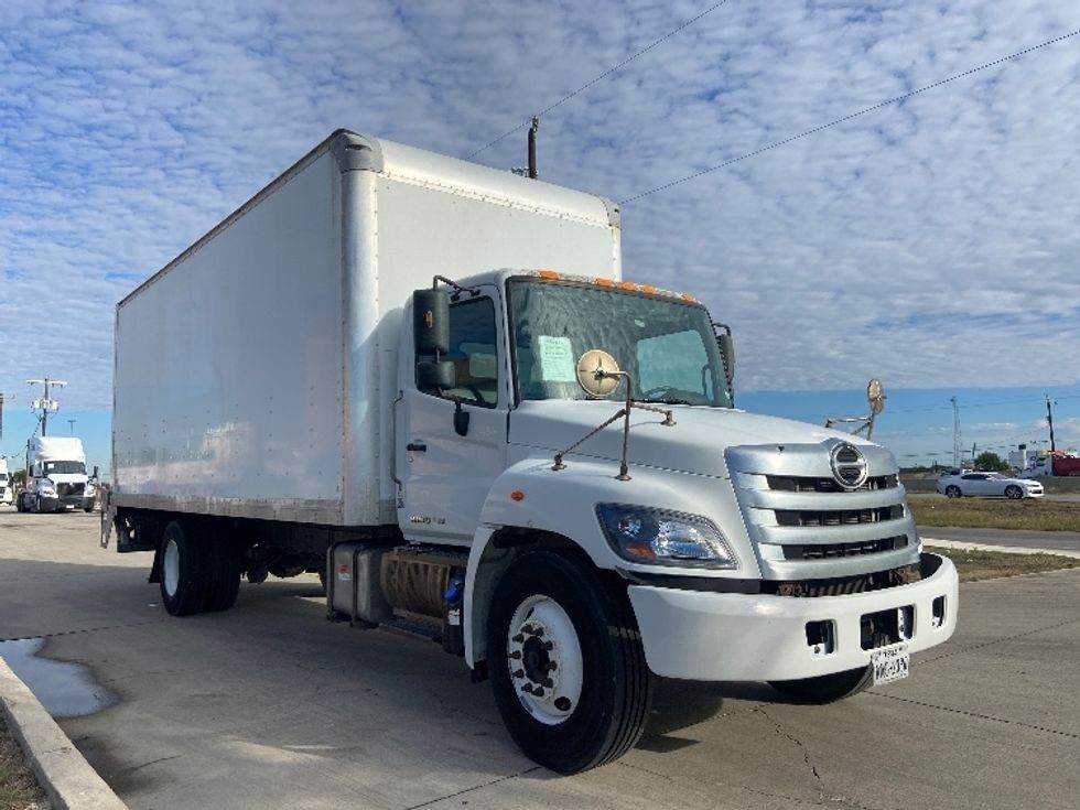 Medium Duty Box Truck-Light and Medium Duty Trucks-Hino-2019-268-San Antonio-TX-255,779\n\t\tmiles-$ 39,750 - Image 1