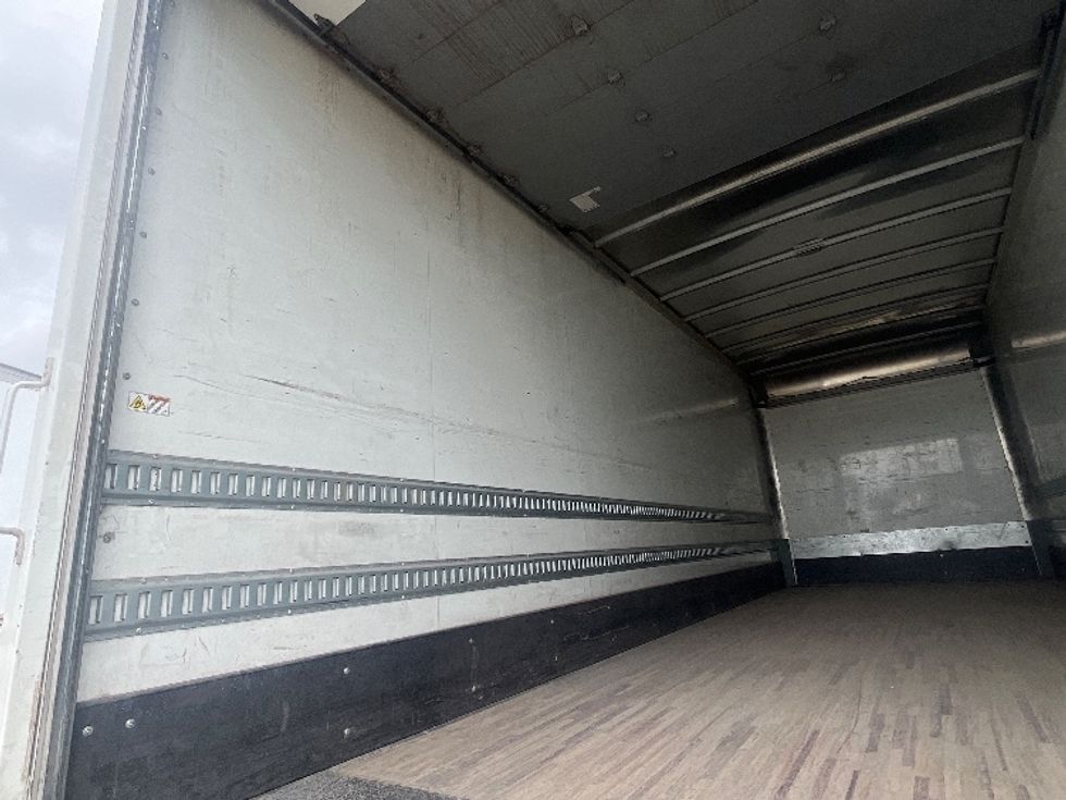 Medium Duty Box Truck-Light and Medium Duty Trucks-Hino-2019-268-San Antonio-TX-255,779\n\t\tmiles-$ 39,750 - Image 10