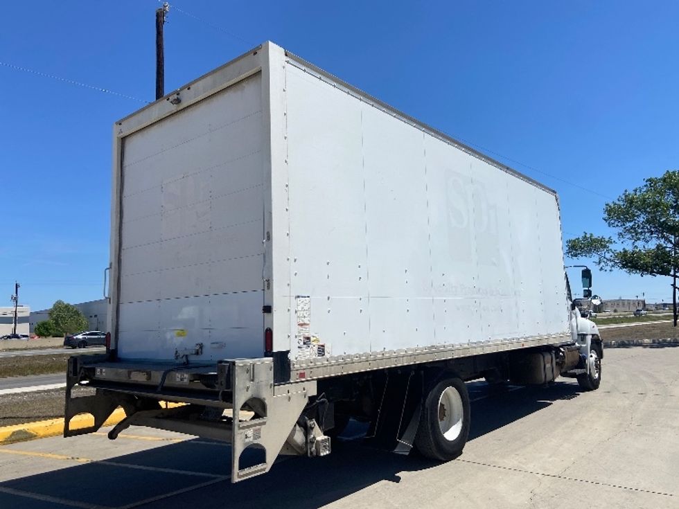 Medium Duty Box Truck-Light and Medium Duty Trucks-Hino-2019-268-San Antonio-TX-255,779\n\t\tmiles-$ 39,750 - Image 12