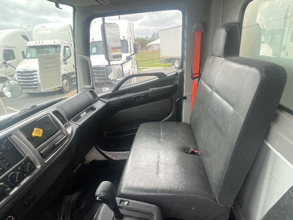 Medium Duty Box Truck-Light and Medium Duty Trucks-Hino-2019-268-San Antonio-TX-255,779\n\t\tmiles-$ 39,750 - Image 14