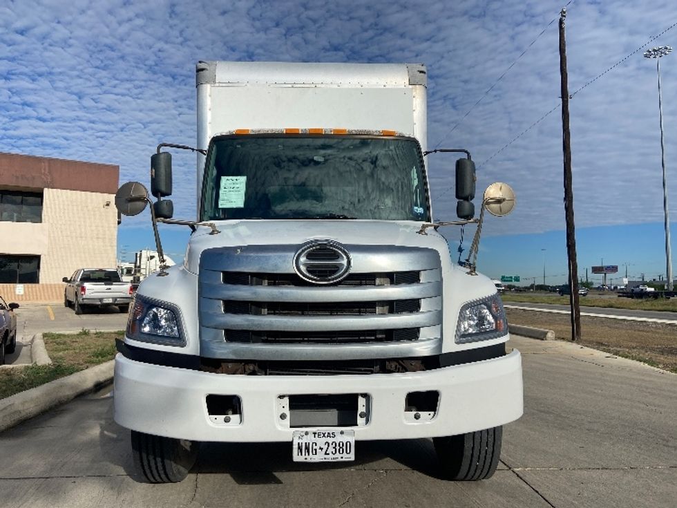 Medium Duty Box Truck-Light and Medium Duty Trucks-Hino-2019-268-San Antonio-TX-255,779\n\t\tmiles-$ 39,750 - Image 2