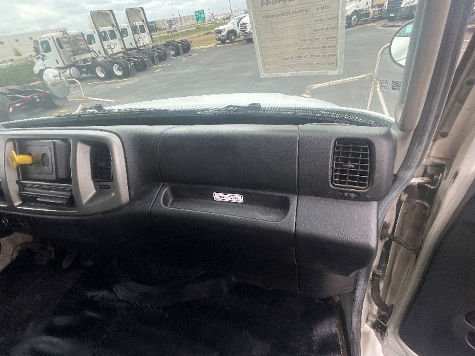 Medium Duty Box Truck-Light and Medium Duty Trucks-Hino-2019-268-San Antonio-TX-255,779\n\t\tmiles-$ 39,750 - Image 21