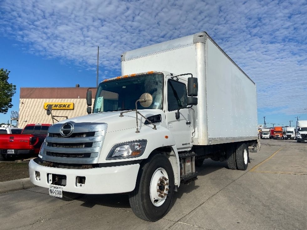 Medium Duty Box Truck-Light and Medium Duty Trucks-Hino-2019-268-San Antonio-TX-255,779\n\t\tmiles-$ 39,750 - Image 3