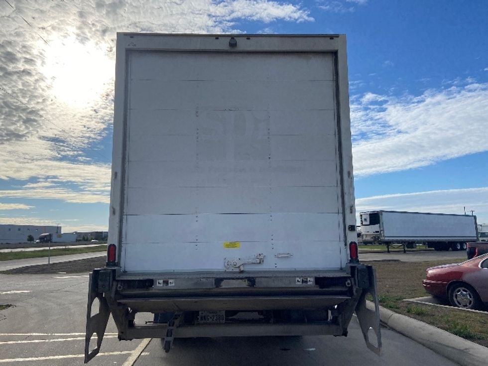 Medium Duty Box Truck-Light and Medium Duty Trucks-Hino-2019-268-San Antonio-TX-255,779\n\t\tmiles-$ 39,750 - Image 7