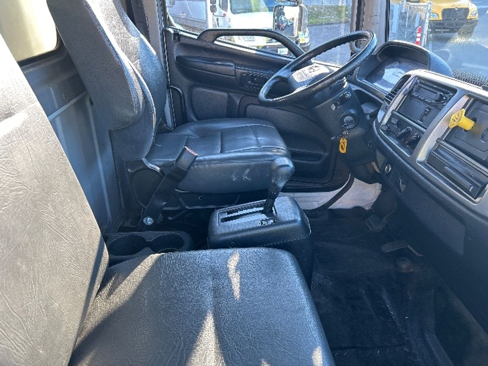 Medium Duty Box Truck-Light and Medium Duty Trucks-Hino-2019-268-San Diego-CA-300,028\n\t\tmiles-$ 30,500 - Image 22