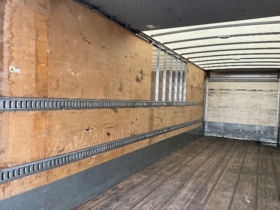 Medium Duty Box Truck-Light and Medium Duty Trucks-Hino-2019-268-Selma-TX-60,956\n\t\tmiles-$ 64,750 - Image 10