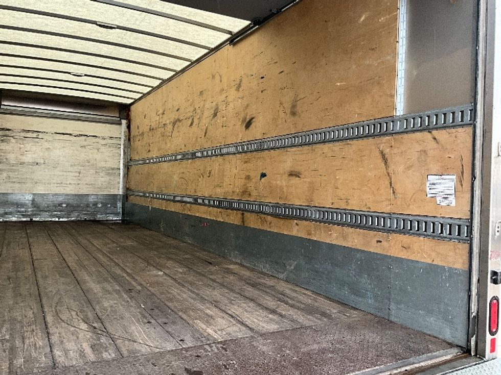 Medium Duty Box Truck-Light and Medium Duty Trucks-Hino-2019-268-Selma-TX-60,956\n\t\tmiles-$ 64,750 - Image 11