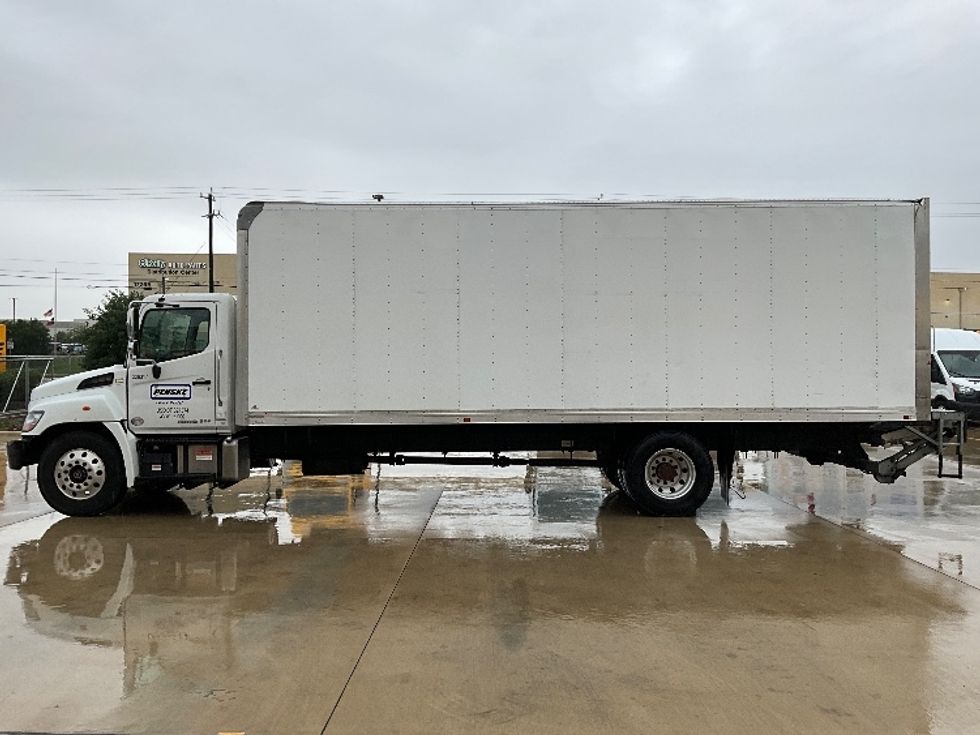 Medium Duty Box Truck-Light and Medium Duty Trucks-Hino-2019-268-Selma-TX-60,956\n\t\tmiles-$ 64,750 - Image 4