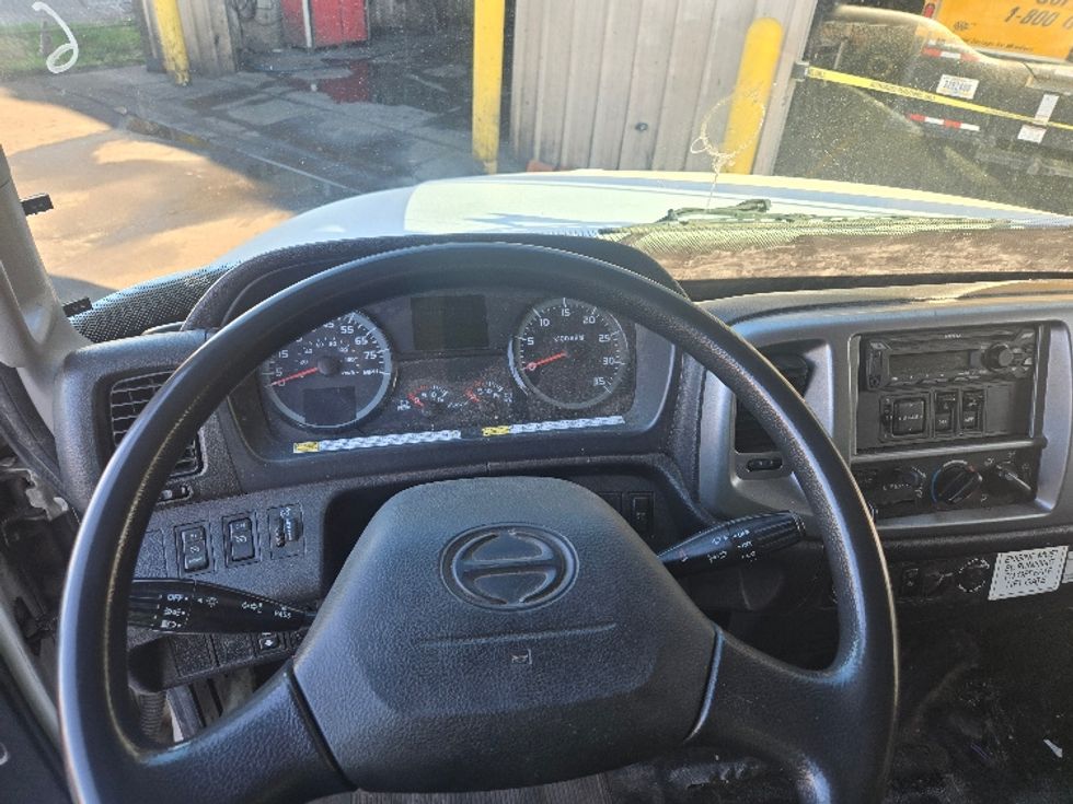 Medium Duty Box Truck-Light and Medium Duty Trucks-Hino-2019-268-Spokane Valley-WA-138,889\n\t\tmiles-$ 57,000 - Image 17