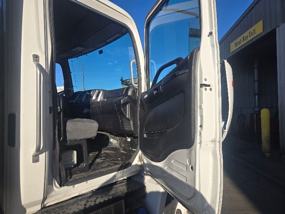 Medium Duty Box Truck-Light and Medium Duty Trucks-Hino-2019-268-Spokane Valley-WA-138,889\n\t\tmiles-$ 57,000 - Image 20
