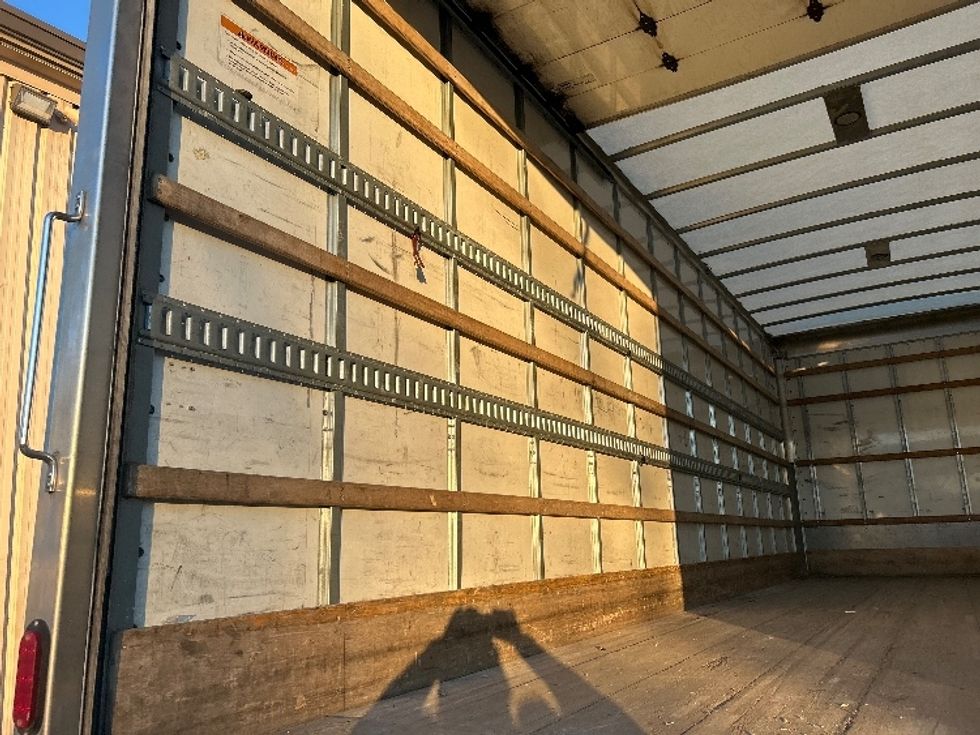 Medium Duty Box Truck-Light and Medium Duty Trucks-Hino-2019-268-Sterling-VA-249,696\n\t\tmiles-$ 38,000 - Image 10