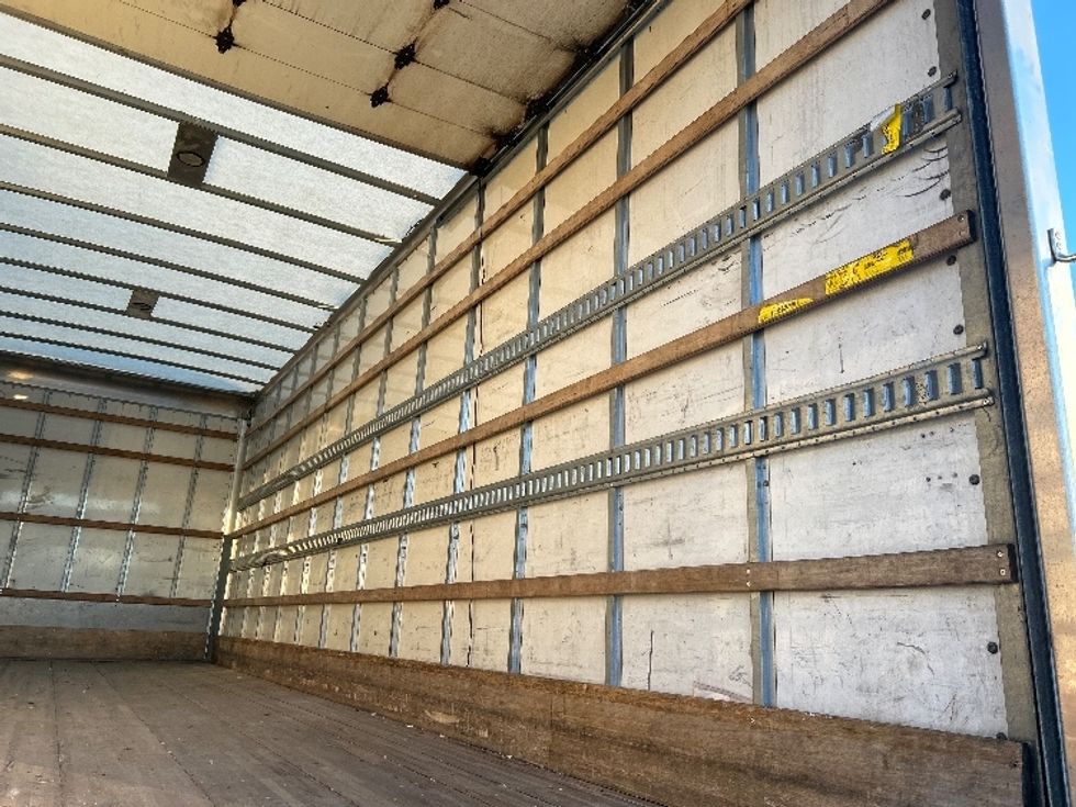 Medium Duty Box Truck-Light and Medium Duty Trucks-Hino-2019-268-Sterling-VA-249,696\n\t\tmiles-$ 38,000 - Image 11