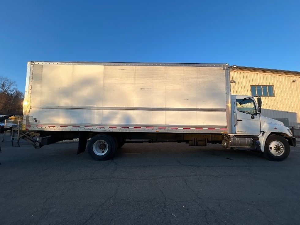 Medium Duty Box Truck-Light and Medium Duty Trucks-Hino-2019-268-Sterling-VA-249,696\n\t\tmiles-$ 38,000 - Image 14