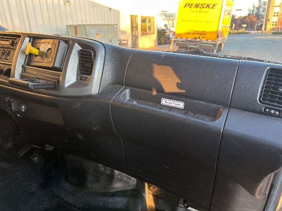 Medium Duty Box Truck-Light and Medium Duty Trucks-Hino-2019-268-Sterling-VA-249,696\n\t\tmiles-$ 38,000 - Image 20