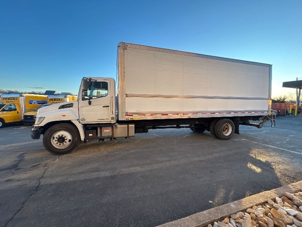 Medium Duty Box Truck-Light and Medium Duty Trucks-Hino-2019-268-Sterling-VA-249,696\n\t\tmiles-$ 38,000 - Image 4