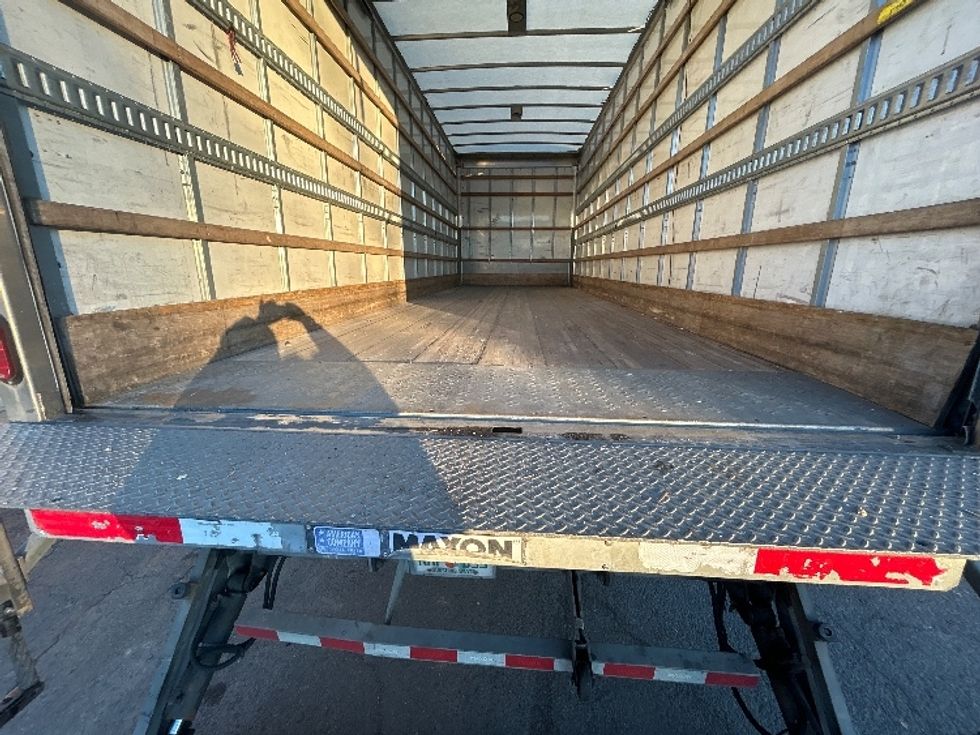 Medium Duty Box Truck-Light and Medium Duty Trucks-Hino-2019-268-Sterling-VA-249,696\n\t\tmiles-$ 38,000 - Image 9