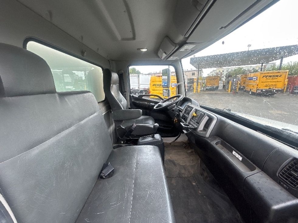 Medium Duty Box Truck-Light and Medium Duty Trucks-Hino-2019-268-Sterling-VA-277,215\n\t\tmiles-$ 41,750 - Image 22