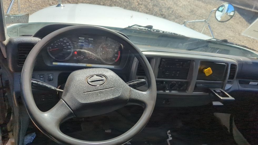 Medium Duty Box Truck-Light and Medium Duty Trucks-Hino-2019-268-Suwanee-GA-168,044\n\t\tmiles-$ 47,250 - Image 17