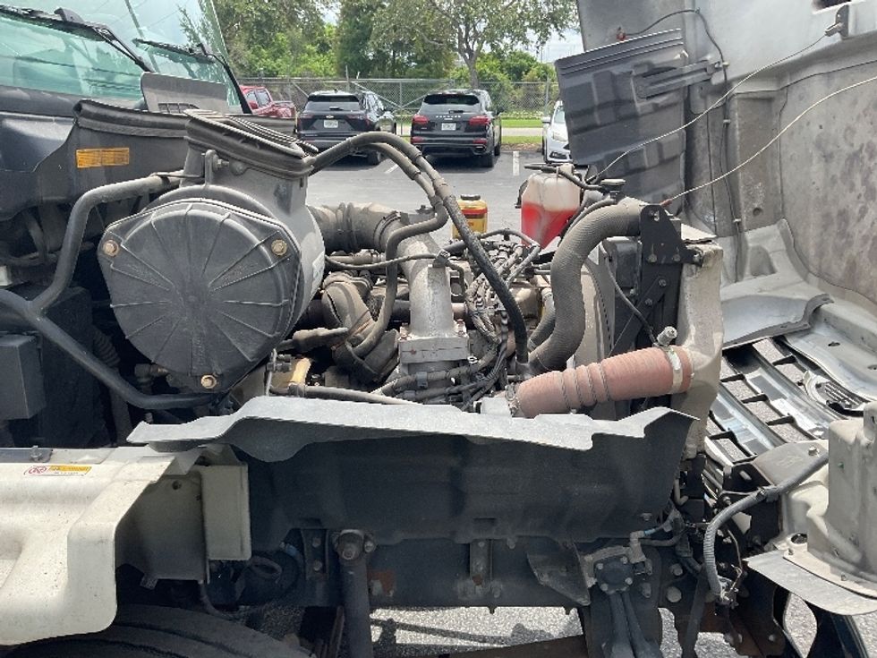 Medium Duty Box Truck-Light and Medium Duty Trucks-Hino-2019-268-Tampa-FL-138,659\n\t\tmiles-$ 57,000 - Image 23