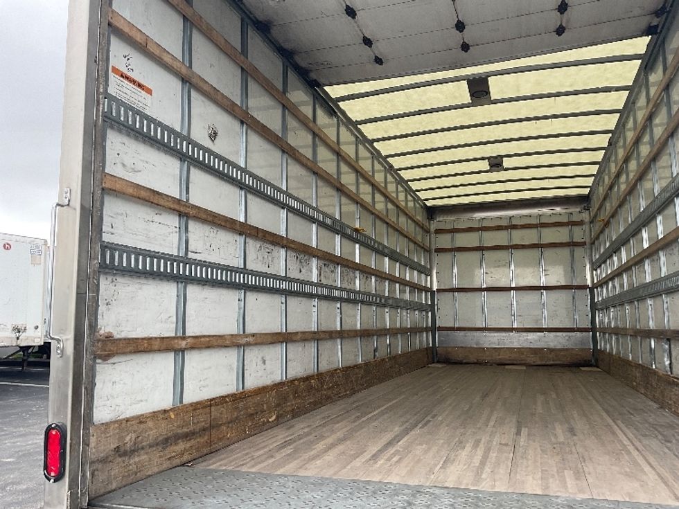 Medium Duty Box Truck-Light and Medium Duty Trucks-Hino-2019-268-Tampa-FL-206,680\n\t\tmiles-$ 46,500 - Image 11