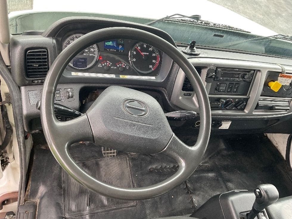 Medium Duty Box Truck-Light and Medium Duty Trucks-Hino-2019-268-Tampa-FL-206,680\n\t\tmiles-$ 46,500 - Image 18