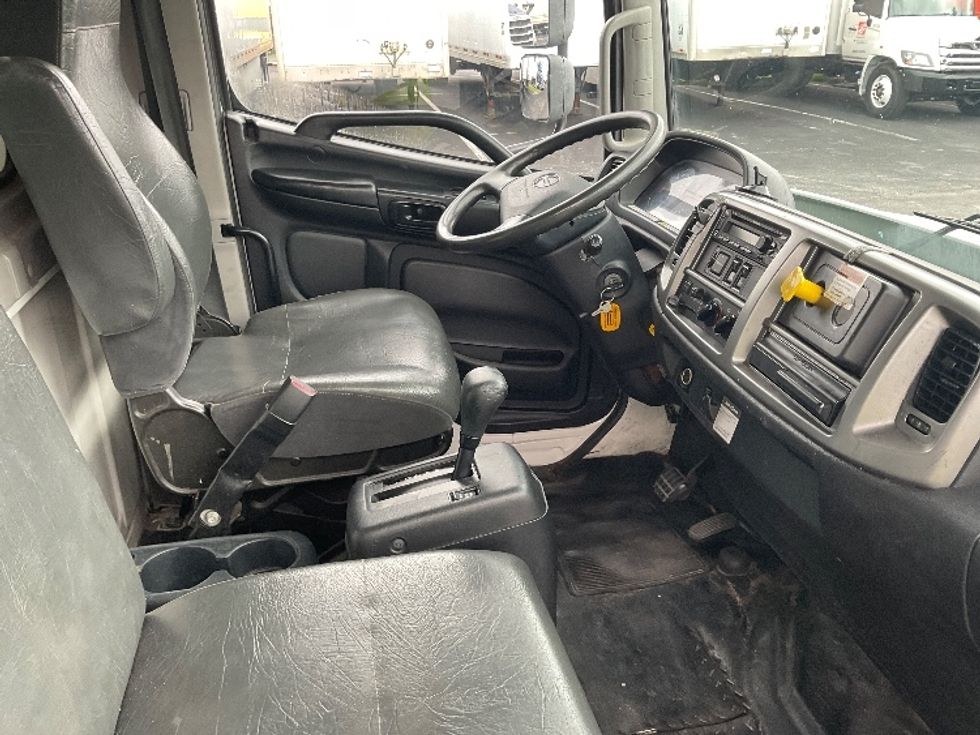 Medium Duty Box Truck-Light and Medium Duty Trucks-Hino-2019-268-Tampa-FL-206,680\n\t\tmiles-$ 46,500 - Image 22