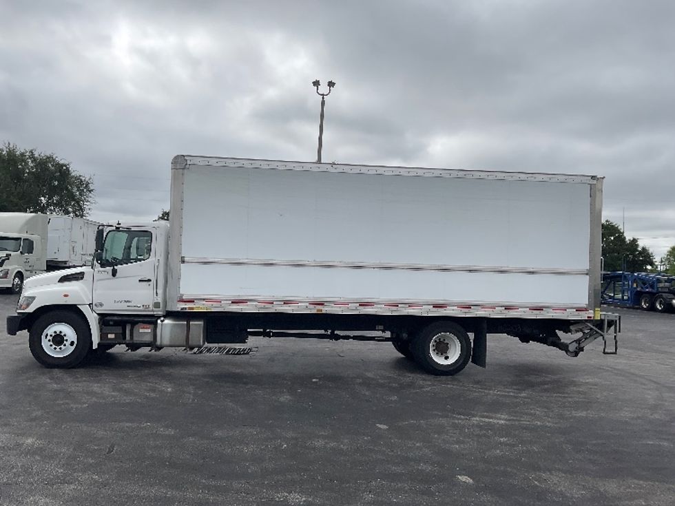 Medium Duty Box Truck-Light and Medium Duty Trucks-Hino-2019-268-Tampa-FL-206,680\n\t\tmiles-$ 46,500 - Image 4