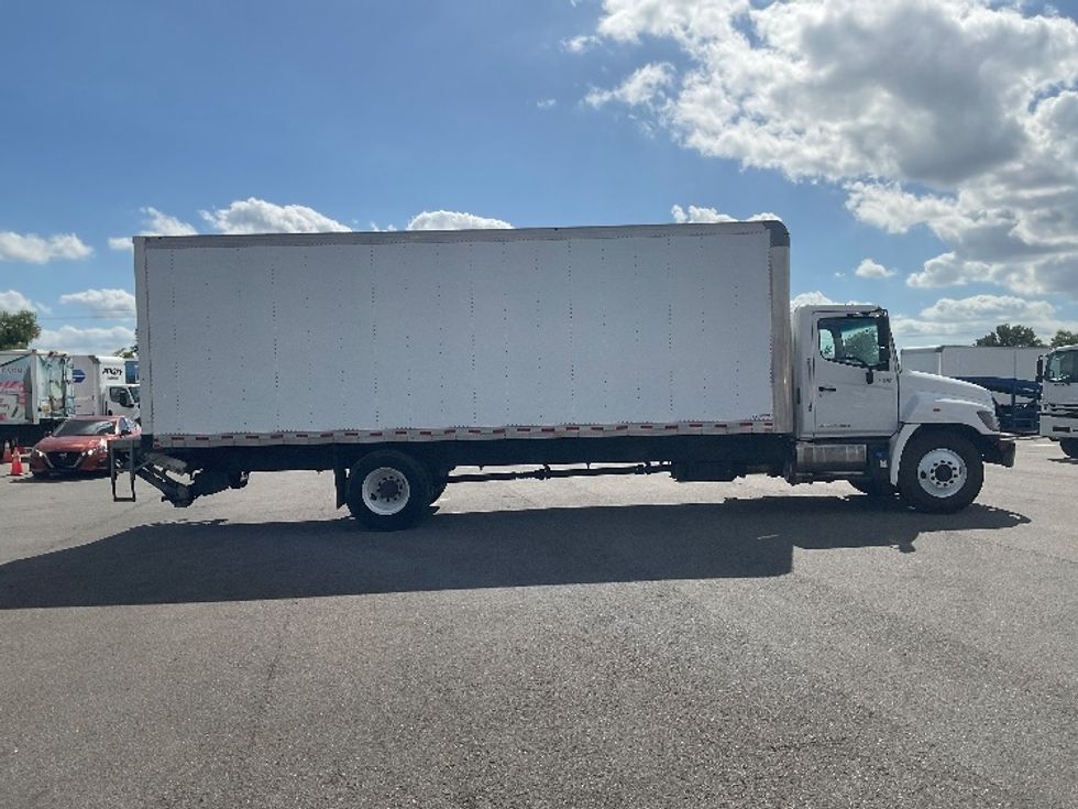 Medium Duty Box Truck-Light and Medium Duty Trucks-Hino-2019-268-Tampa-FL-217,745\n\t\tmiles-$ 41,250 - Image 15