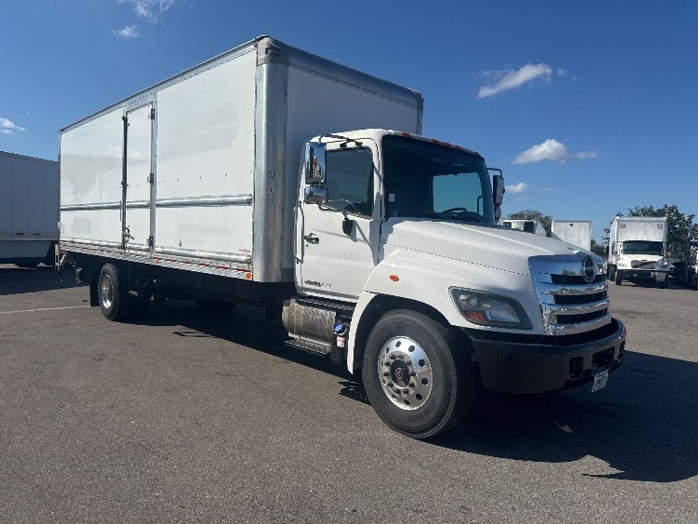 Medium Duty Box Truck-Light and Medium Duty Trucks-Hino-2019-268-Tampa-FL-223,000\n\t\tmiles-$ 44,500 - Image 1