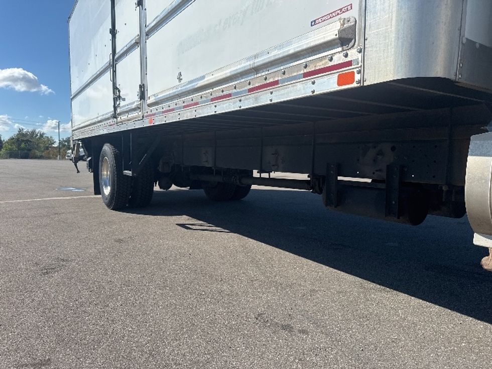 Medium Duty Box Truck-Light and Medium Duty Trucks-Hino-2019-268-Tampa-FL-223,000\n\t\tmiles-$ 44,500 - Image 14