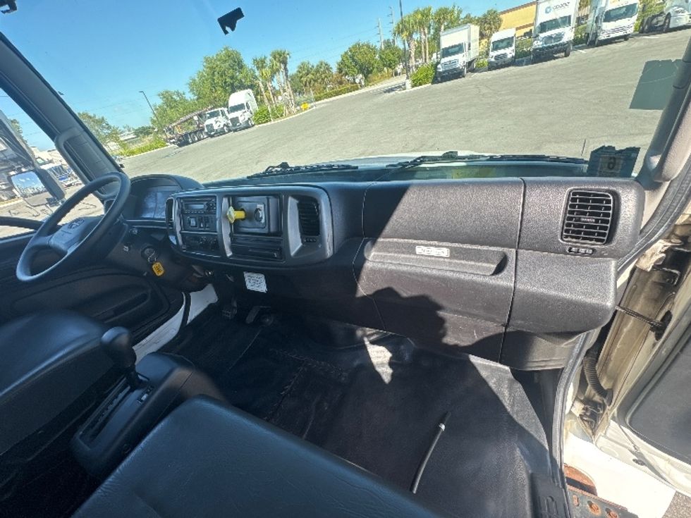 Medium Duty Box Truck-Light and Medium Duty Trucks-Hino-2019-268-Tampa-FL-223,000\n\t\tmiles-$ 44,500 - Image 21