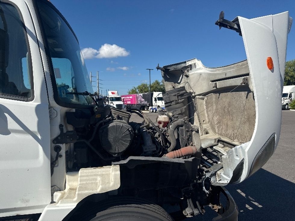 Medium Duty Box Truck-Light and Medium Duty Trucks-Hino-2019-268-Tampa-FL-223,000\n\t\tmiles-$ 44,500 - Image 23