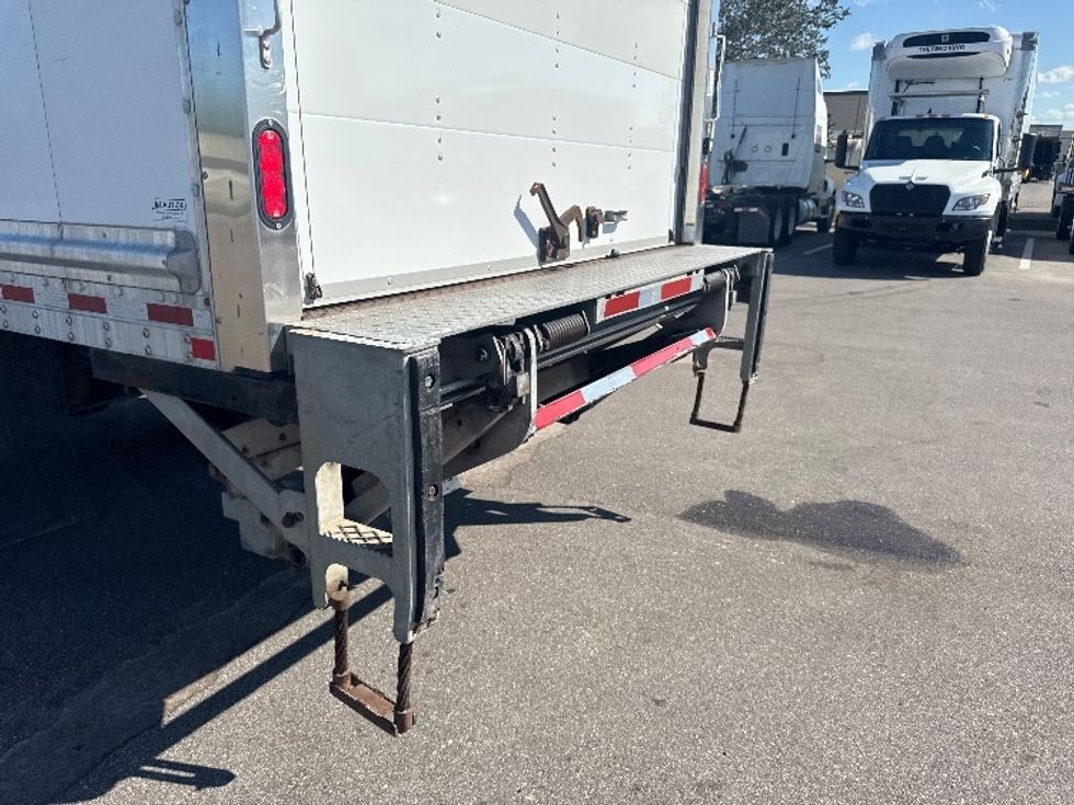 Medium Duty Box Truck-Light and Medium Duty Trucks-Hino-2019-268-Tampa-FL-223,000\n\t\tmiles-$ 44,500 - Image 26