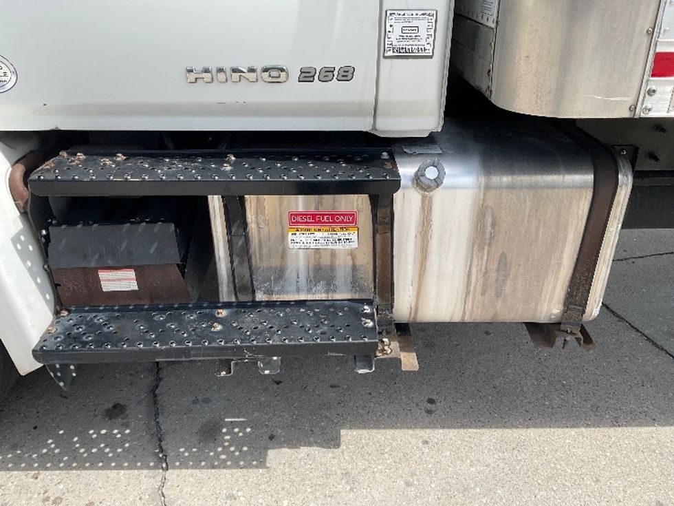 Medium Duty Box Truck-Light and Medium Duty Trucks-Hino-2019-268-Tampa-FL-223,469\n\t\tmiles-$ 42,250 - Image 25