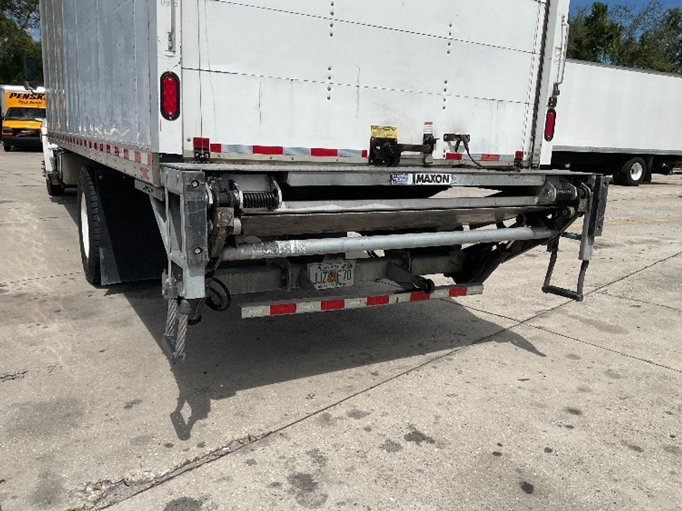 Medium Duty Box Truck-Light and Medium Duty Trucks-Hino-2019-268-Tampa-FL-223,469\n\t\tmiles-$ 42,250 - Image 26