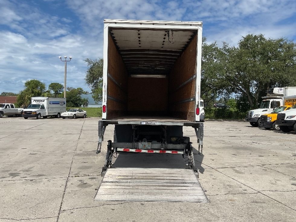 Medium Duty Box Truck-Light and Medium Duty Trucks-Hino-2019-268-Tampa-FL-223,469\n\t\tmiles-$ 42,250 - Image 9